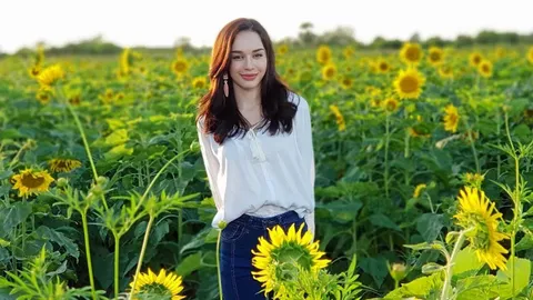 “สกาย มาเรีย” ดาวรุ่ง ช่อง 7 เตรียมดันนางเอกใน “ทานตะวันสีเพลิง”