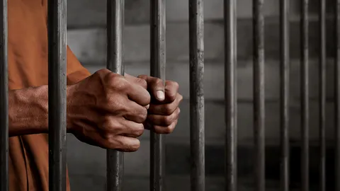 แค่จำคุกคงยังไม่พอ...