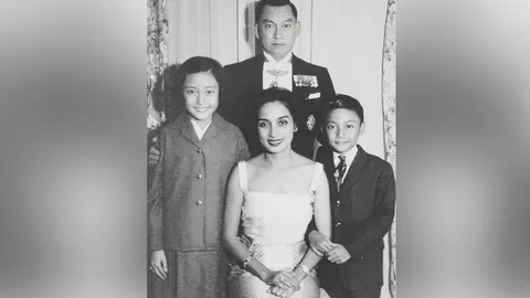 “อาลัย”