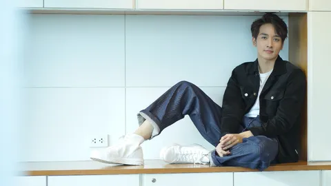 Rising Star! "กองทัพ พีค" พระเอกหน้ามึนมาแรง