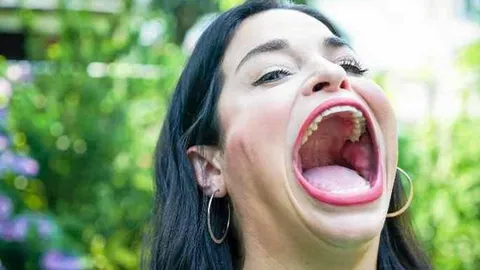 ญ.หญิงปากกว้างสุด