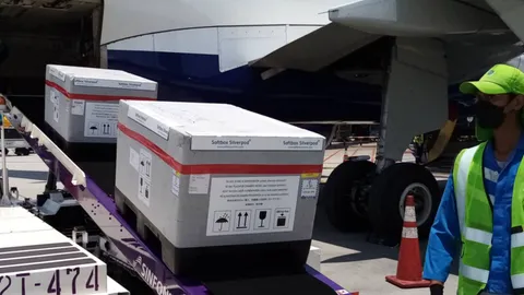 วัคซีน "แอสตราเซเนกา" 1.5 แสนโดส จาก "ภูฏาน" ถึงไทยแล้ววันนี้