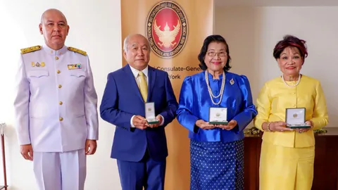 "วิชัย ชลาลัยวัลย์" รับเครื่องราชอิสริยาภรณ์ ชั้นจตุตถดิเรกคุณาภรณ์