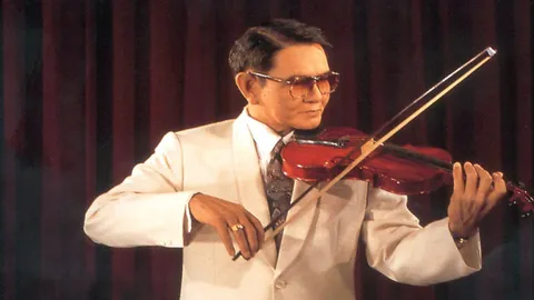 คลาสสิก “ไพบูลย์ บุตรขัน”  บันทึก “ลูกทุ่ง” สุด “คลาสสิก”