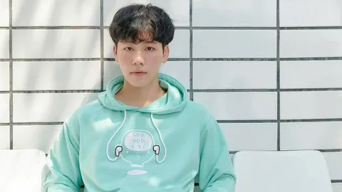 วอร์ วนรัตน์ กับพลังบวกของความสดใส แค่อยากใช้ชีวิตที่มีความสุข