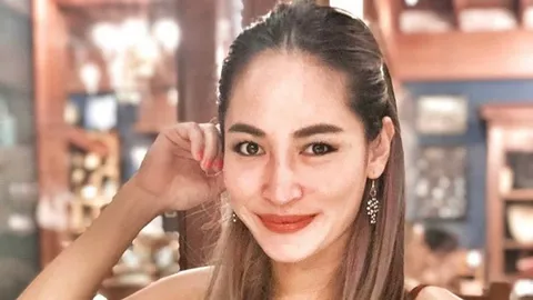 พลอย พลอยพรรณ เชิญลูกเข้าเรียนออนไลน์ ไม่ต้องเหนื่อยเดินทาง