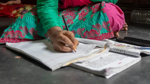 วิกฤติโควิด โรงเรียนปิดยาวนาน เด็กไทยครึ่งประเทศ ไม่พร้อมเรียนออนไลน์