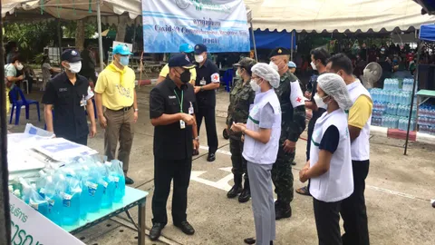 นทพ. ออกปฏิบัติการเชิงรุกช่วย ปชช.เข้าฉีดวัคซีน Safe Bangkok