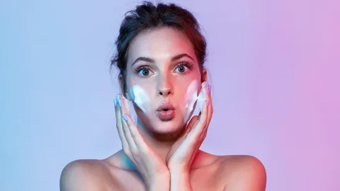 รวมโฟมล้างหน้าลดสิว 10 ยี่ห้อดัง หน้าใส สุดปัง 2021