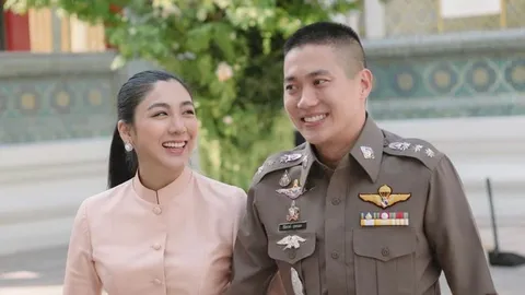 ใบเตย พรพจี เปิดใจรับทุกข์หนัก การที่รู้จัก ผู้กำกับโจ้ เราผิดด้วยหรือ