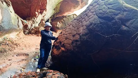 ถ้ำหินทรายแดนลับแล ประตู..สู่เมืองบาดาล