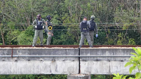 นายกฯ สั่งด่วน เร่งล่าคนร้ายลอบวางระเบิดรถไฟสินค้าก่อนถึงสถานีตันหยงมัส