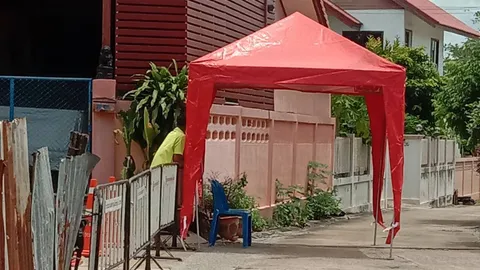 คลัสเตอร์ขึ้นบ้านใหม่พ่นพิษ ติดโควิดแล้ว 42 ราย ล็อกดาวน์ 5 ชุมชน