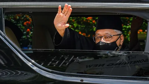 นายกฯคนใหม่ของมาเลเซีย ต้องกักตัวหลังใกล้ชิดคนติดโควิด-19 