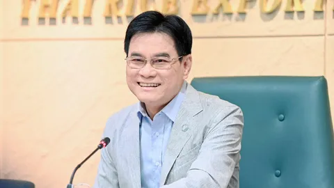 ยิ้มร่า