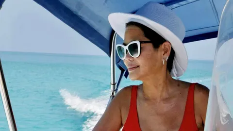 ม.ล.ปิยาภัสร์ ภิรมย์ภักดี บินไปอเมริกา พร้อมผิวสีแทนให้ฝรั่งมองตาม