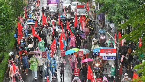 ไล่ “บิ๊กตู่” 