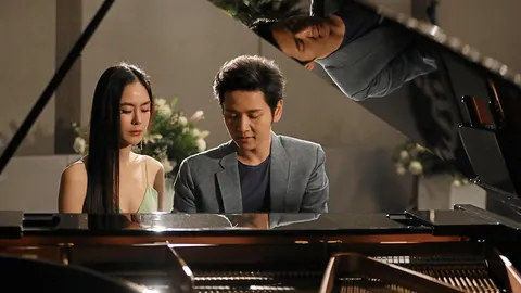 “โต๋” ขอ “พีค” แต่งงาน เล่นเปียโนบิลต์อารมณ์โรแมนติกใน “หว่อ อ้าย หนี่ เธอที่รัก”
