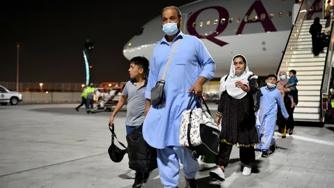 เที่ยวบินอพยพเที่ยวแรกหลังสหรัฐฯ ถอนทหาร ออกจากสนามบินคาบูลถึงที่หมายแล้ว