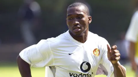 เกือบลืมไปแล้ว อดีตแข้ง "แมนยูฯ" แขวนสตั๊ดในวัย 40 หลังไร้สังกัด 6 ปี