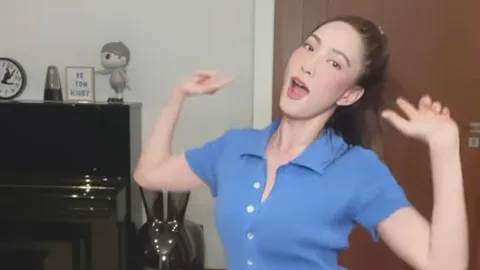 แต้ว อินเนอร์แรงโคฟเป็น ลิซ่า แกะท่าเต้นสุดเป๊ะสมฉายาเจ้าแม่ติ๊กต๊อก