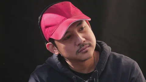 เก่ง จักรวาล ผู้กำกับดังพูดชัด กลไกไทยไม่เอื้อกับงานศิลปะ