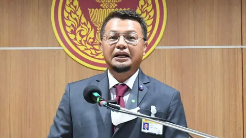 "อันวาร์" ปูดกลิ่นปฏิวัติเตะจมูก ร่อน จ.ม.ดักทาง วอนให้โอกาสกลไก ปชต.