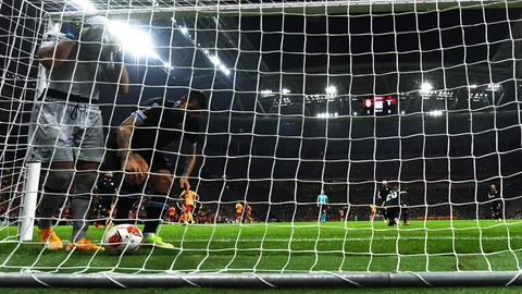 ฝันร้ายแน่ "นายทวารลาซิโอ" มึนจัดปัดเข้าประตูตัวเอง นำชัยคู่แข่งยูโรปาลีก (คลิป)