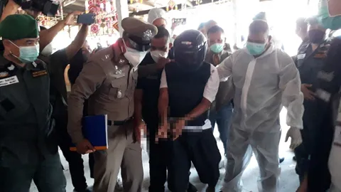 ตร.ทำแผนฆ่าปาดคอสาวโรงงาน ชาวบ้านฮือไล่กระทืบ ต้องรีบยกเลิกพากลับโรงพัก (คลิป)