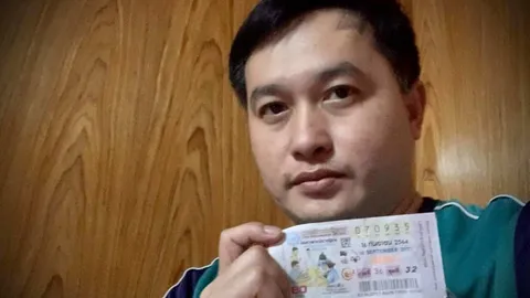 แม่ครูภาษาไทยที่สุโขทัย ถูกรางวัลที่ 1 ได้ 6 ล้าน เผยซื้อตามเลขรถกระบะ