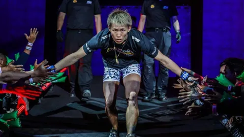 รู้จัก "ทาอิกิ นาอิโตะ" คู่แข่งสุดอันตรายของ "เพชรดำ" ใน 5 เรื่อง