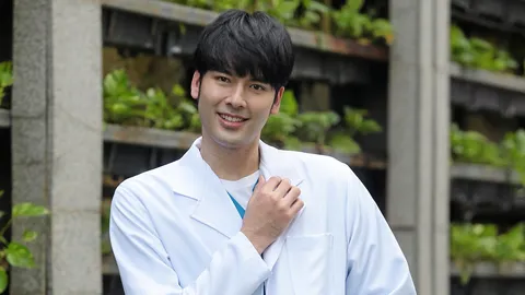 “บอม ธนิน” ลั่นชีวิตจริงไม่ใช่ผู้ชายสายว้าก เหมือนใน “พฤษภา-ธันวา รักแท้แค่เกิดก่อน”