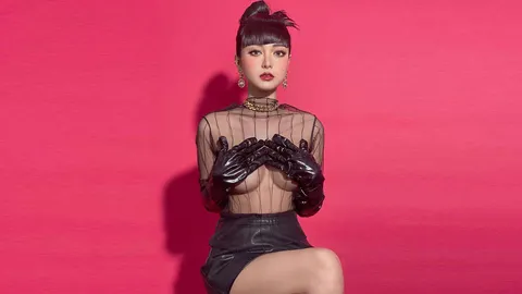 เอื้อย พรสวรรค์ แซ่บมากกับเสื้อซีทรูเปลือยอก ลุคนี้เซ็กซี่ไม่มีแผ่ว