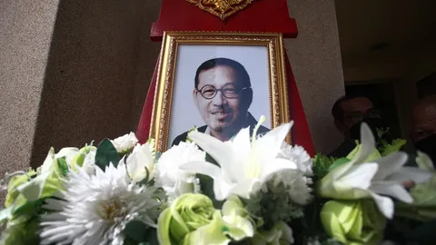 ประมวลภาพบรรยากาศฌาปนกิจ "เสนาโค้ก" ครั้งสุดท้ายสุดเศร้า