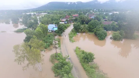 แม่น้ำยมระดับสูงขึ้น บางระกำเริ่มวิกฤติ แม่น้ำวังทองล้นท่วมในพื้นที่แล้ว