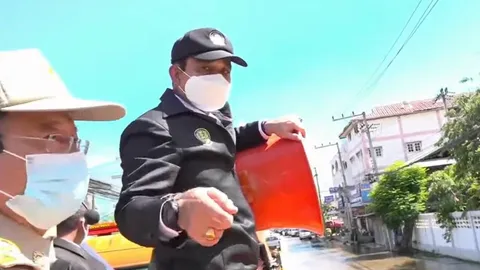 "บิ๊กตู่" เจอคนค้านให้ออกที่ชัยภูมิ เจ้าตัวบอกไม่เป็นไร ไม่รักไม่ว่าแต่ให้รักประเทศ (คลิป)