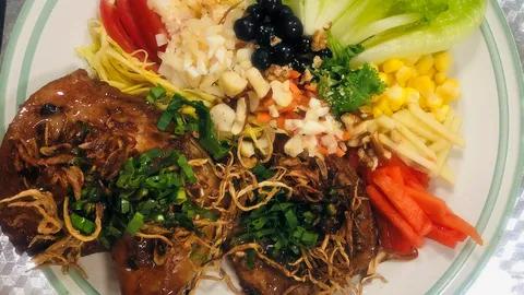 “หมู-ไก่หมักสมุนไพรอบ” สร้างเสริมภูมิคุ้มกันให้ร่างกาย