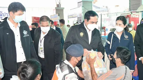 นายกฯ อ้อน "ผมก็คนอีสาน รักใครรักจริง" น้ำจะเหมือนปี 54 หรือไม่ บอก ถามฟ้าไม่ได้