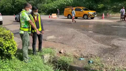 เฉลยที่มาน้ำผุด กลางถนนที่ อ.บึงสามพัน เป็นตาน้ำเก่าที่มีก่อนสร้างถนน