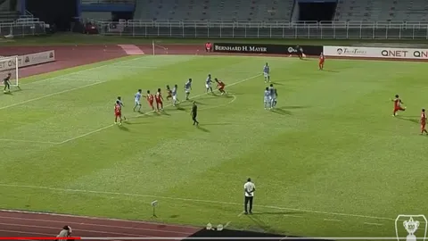 มีลุ้นปุสกัส อวอร์ด แข้งโสมขาวตะบันฟรีคิกเกือบครึ่งสนามสุดสวย (คลิป)