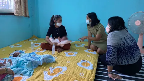 กระทรวง พม. ช่วยเหลือเด็กแฝดสาม มารดาเสียชีวิตจากโควิด