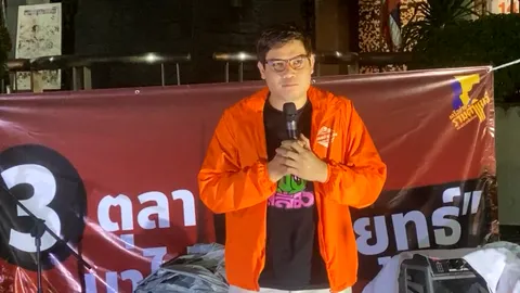 ม็อบแยกคอกวัว ยุติการชุมนุมแล้ว จุดเทียนร้องเพลง รำลึกวีรชนเดือนตุลาคม