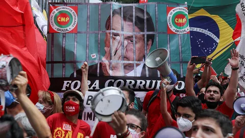 บราซิลชุมนุมใหญ่ไล่โบลโซนาโร บริหารจัดการโควิด-19 ไม่สำเร็จ