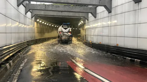 ที่แท้ขยะทำอุโมงค์ดินแดงท่วม เขตร่วมระบายน้ำทำความสะอาดเพิ่ม กทม.แจงรับน้ำท่วม