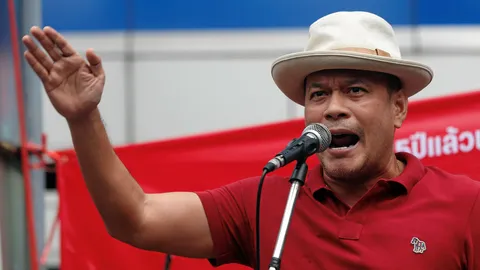 “ณัฐวุฒิ” เตรียมจัดคาร์ม็อบปลาย ต.ค. เชื่อปีนี้มีชุมนุมใหญ่ไล่ “ประยุทธ์”