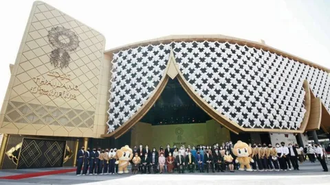 “ศาลาไทย” ใน “Expo” ยิ่ง “โดนด่า” ยิ่ง “โด่งดัง”