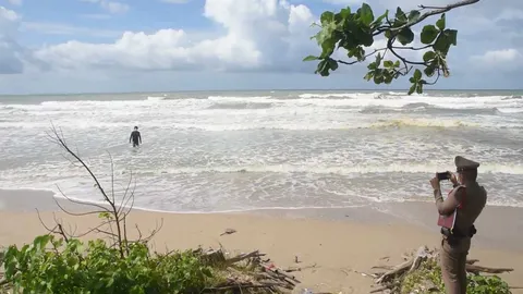 พบแล้วหนุ่ม 35 ว่ายน้ำจมทะเลหายที่หาดเจ้าหลาว หลังคลื่นซัดร่างเข้าฝั่ง