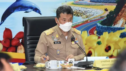 ปลัด มท. สั่งเร่งสูบน้ำ ช่วยชาวสวนเงาะ ทุเรียนจันทบุรี ให้แห้งใน 2 วัน