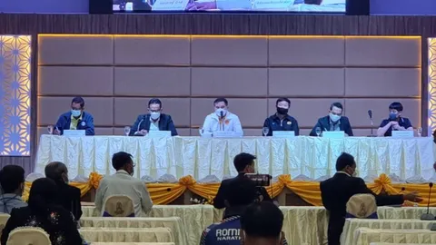 สานฝันเด็กใต้ ระเบิดศึก ยู-18 คัด 10 แข้งฝีเท้าดี ฝึกฟุตบอลออกซ์ฟอร์ด