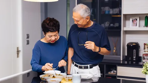 แนะวิธีเลือกประกันบำนาญ เกษียณสำราญรับกระแสคนไทยอายุยืน 100 ปี